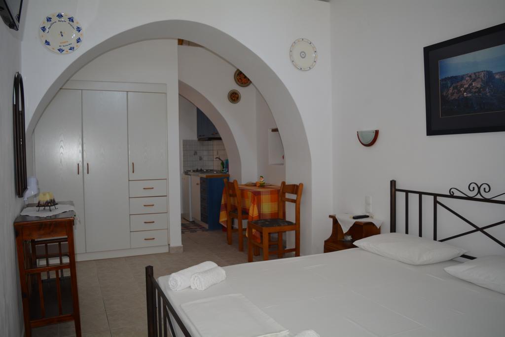 Volta Stonehouse Apartments Fratsia Exterior photo